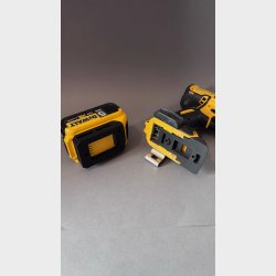 Dewalt batteri og maskine holder 
