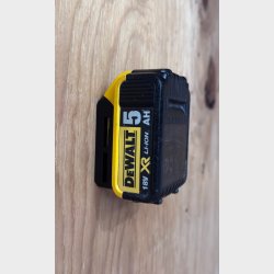 Dewalt batteri og maskine holder 